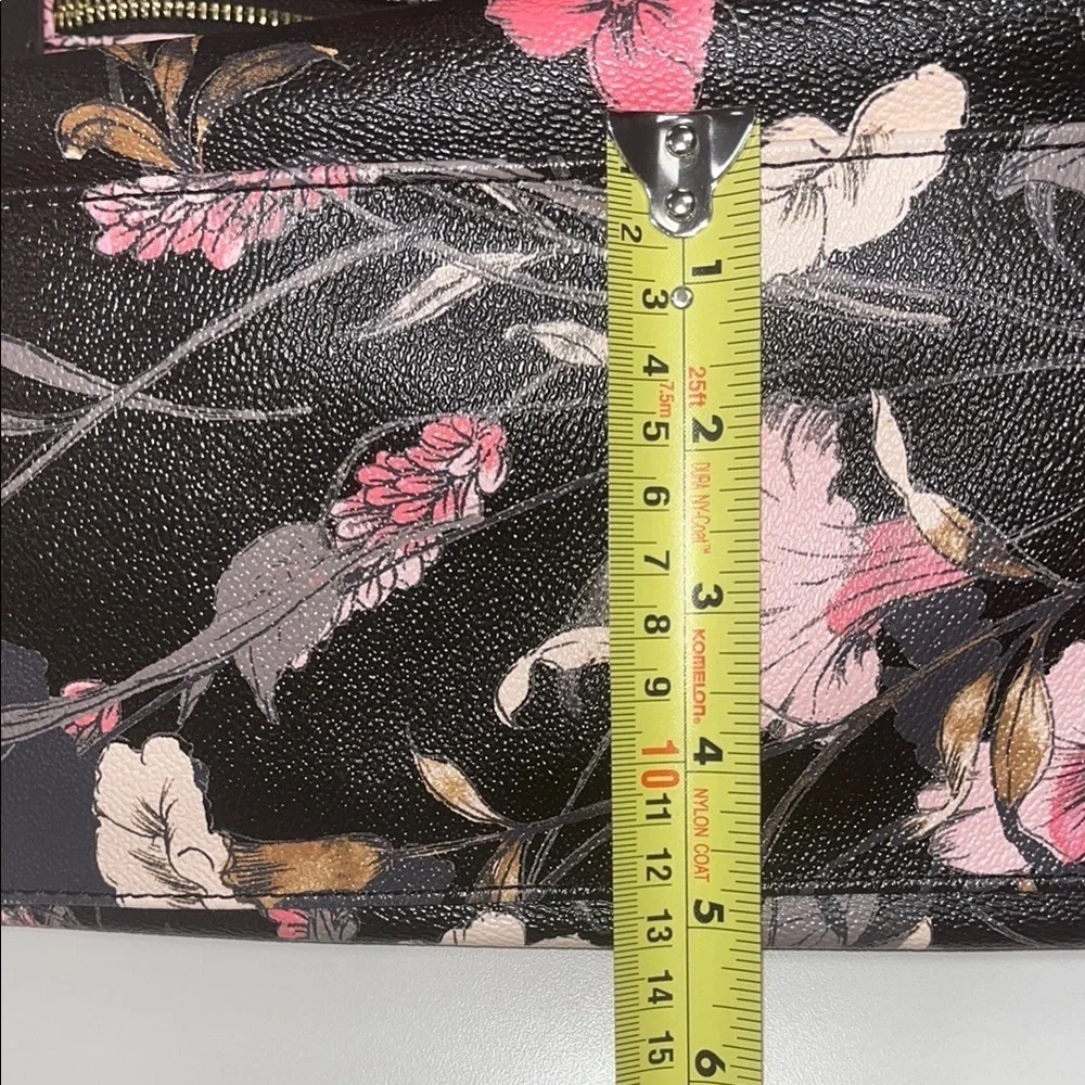 Liz Claiborne large Floral Black Tote Bag / preowned